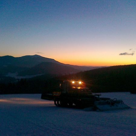 Koliba Ski Gruniky Sihelne Bagian luar foto