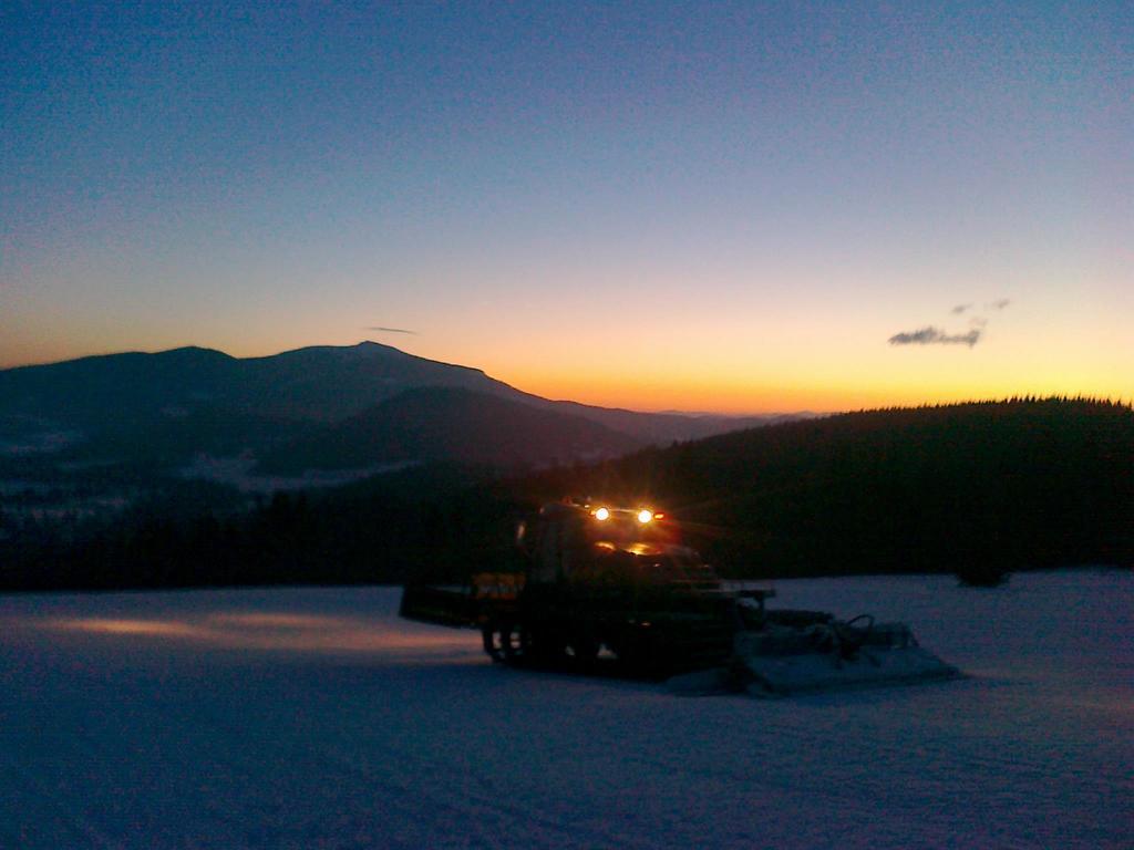 Koliba Ski Gruniky Sihelne Bagian luar foto